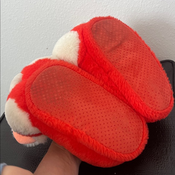 DISNEY Turning Red Panda Slippers Size M 2/3 - Picture 3 of 3